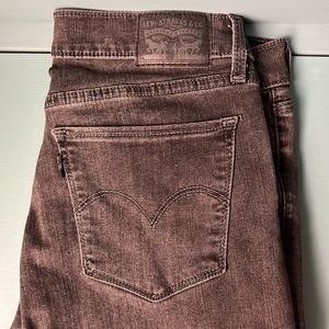 Size 27 faded black Levi’s skinny jeans
